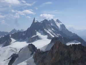 Von links nach rechts: Dent du Géant, Dôme de Rochefort und Grand Jorasse.