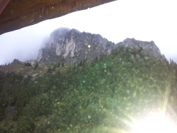 Der Hochwiesler in Wolken