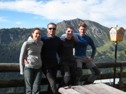 Posieren für's Gruppenbild