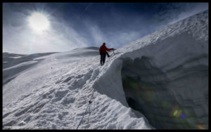 Das Seil als Verbindung zwischen den Bergsteigern und als Schutz vor dem Absturz.