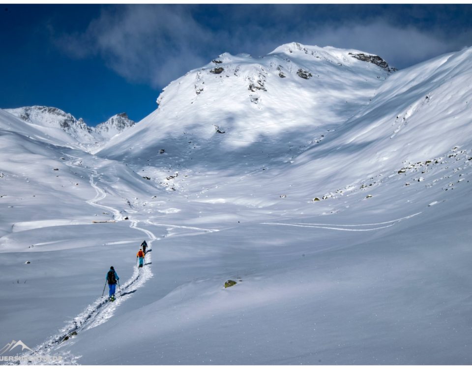 Skitouren im Engadin bei traumhaftem Wetter