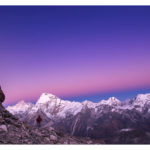 Blaue Stunde im High Camp auf 5.800 Metern - im Bild zwei 8000er